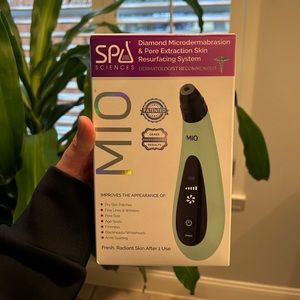 SPA Diamond Microdermabrasion and Pore Extraction